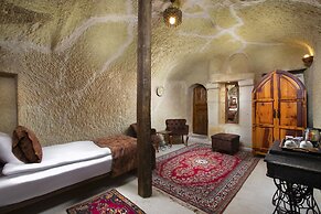 Romantic Cave Hotel