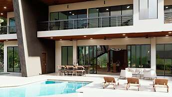 Casa Amigos - Breathtaking Luxe Ocean View Villa