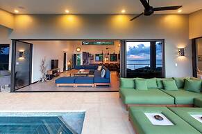 Luxe 4 Bdrm Villa w Epic Oceanview Infinity Pool