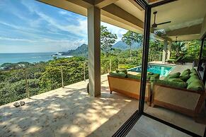 Luxe 4 Bdrm Villa w Epic Oceanview Infinity Pool