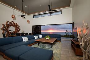 Luxe 4 Bdrm Villa w Epic Oceanview Infinity Pool