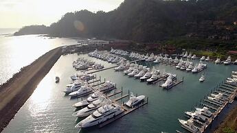 Luxe 4 Bdrm Villa w Epic Oceanview Infinity Pool