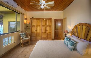 Villa for 12 Guests Best Whale s Tail and Ocean Views