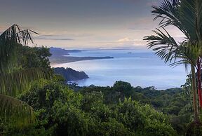 Villa for 12 Guests Best Whale s Tail and Ocean Views