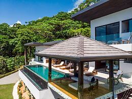 Dreamy Jungle Ocean-view Luxury Villa w Pool