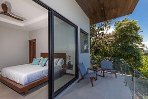 Dreamy Jungle Ocean-view Luxury Villa w Pool