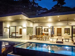 Dreamy Jungle Ocean-view Luxury Villa w Pool