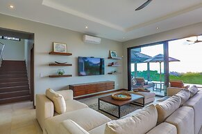 Dreamy Jungle Ocean-view Luxury Villa w Pool