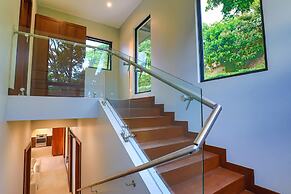 Dreamy Jungle Ocean-view Luxury Villa w Pool