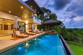 Dreamy Jungle Ocean-view Luxury Villa w Pool