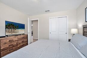 1220aloha 6 Bedroom Villa by Redawning