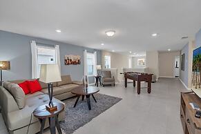 1220aloha 6 Bedroom Villa by Redawning