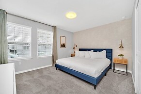 2089elcir 8 Bedroom Villa by RedAwning