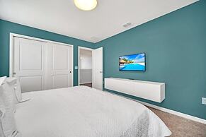 2089elcir 8 Bedroom Villa by RedAwning