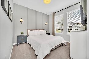 2089elcir 8 Bedroom Villa by RedAwning