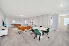 2089elcir 8 Bedroom Villa by RedAwning