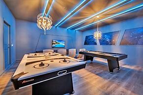 2089elcir 8 Bedroom Villa by RedAwning