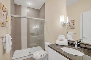 1511retreat 3 Bedroom Townhouse by Redawning