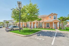 1511retreat 3 Bedroom Townhouse by Redawning