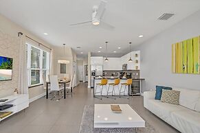 1511retreat 3 Bedroom Townhouse by Redawning