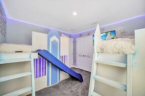 Ultimate 6 Bedroom Villa by Redawning