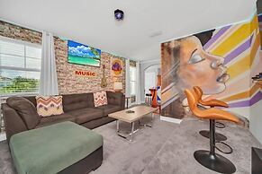 Ultimate 6 Bedroom Villa by Redawning