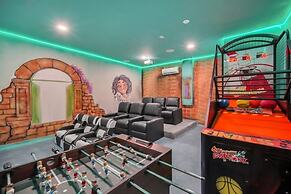 Ultimate 6 Bedroom Villa by Redawning