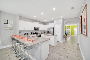 Ultimate 6 Bedroom Villa by Redawning