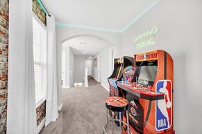 Ultimate 6 Bedroom Villa by Redawning