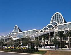 Penthouse Lake View 3 Bed Condo Convention Center 3 Bedroom Condo by R