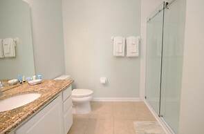 Penthouse Lake View 3 Bed Condo Convention Center 3 Bedroom Condo by R