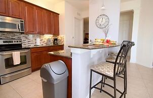 Penthouse Lake View 3 Bed Condo Convention Center 3 Bedroom Condo by R