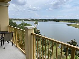 Penthouse Lake View 3 Bed Condo Convention Center 3 Bedroom Condo by R
