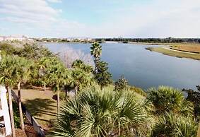 Penthouse Lake View 3 Bed Condo Convention Center 3 Bedroom Condo by R