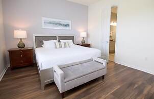 Penthouse Lake View 3 Bed Condo Convention Center 3 Bedroom Condo by R