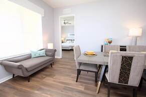 Penthouse Lake View 3 Bed Condo Convention Center 3 Bedroom Condo by R