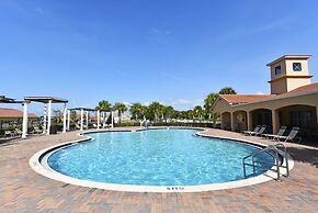 Lakeside 4-bed Pool Home At Villa Sol 4 Bedroom Home by Redawning