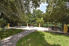 Lakeside 4-bed Pool Home At Villa Sol 4 Bedroom Home by Redawning