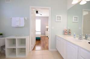 Vista Cay Star 3 Bedroom Condo by Redawning