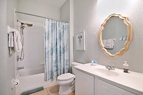 3 Bed Penthouse Near Convention Center! 3 Bedroom Condo by RedAwning