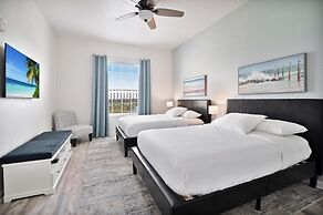 3 Bed Penthouse Near Convention Center! 3 Bedroom Condo by RedAwning