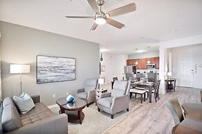 3 Bed Penthouse Near Convention Center! 3 Bedroom Condo by RedAwning