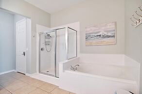 3 Bed Penthouse Near Convention Center! 3 Bedroom Condo by RedAwning