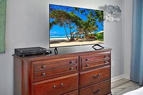 3 Bed Penthouse Near Convention Center! 3 Bedroom Condo by RedAwning