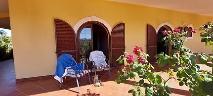 Stunning 8-bed Villa in Estoi