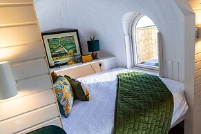 Veiko - Mayflower Meadow