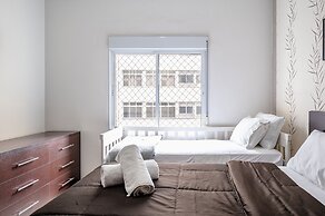 Ape tamanho família com garagem