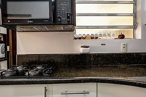 Ape tamanho família com garagem