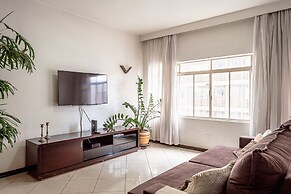 Ape tamanho família com garagem