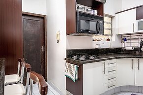 Ape tamanho família com garagem